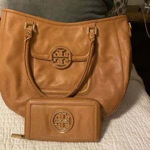 Tory Burch Handbag & Wallet